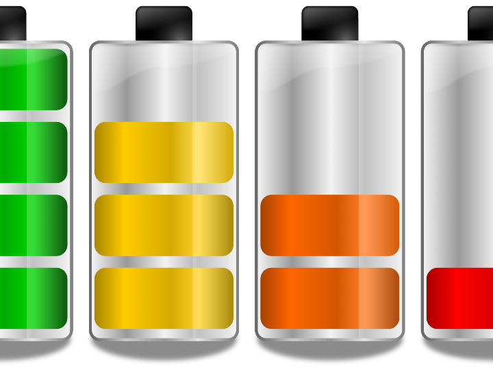 aprende a cargar una bateria de coche totalmente descargada de forma segura y efectiva