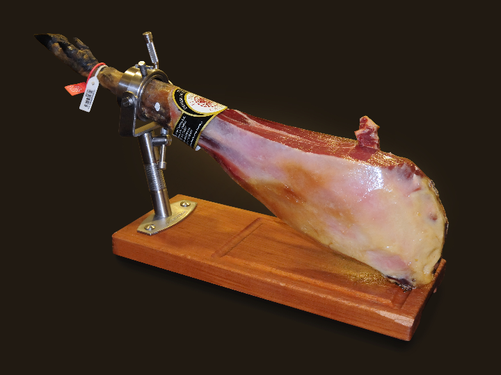 como se hace el jamon iberico