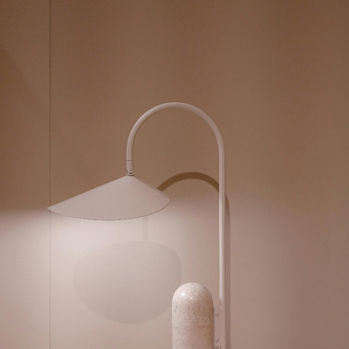 lampara de mesa led inalambrica para interiores y exteriores fade table lamp high