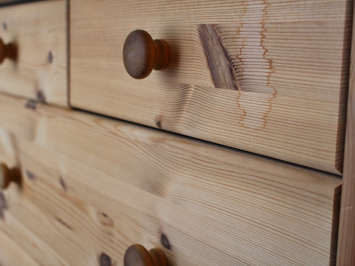 mueble aparador comoda de 2 puertas y 3 cajones diseno moderno blanco ping side m